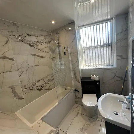 City West Apartments 3 Bedroom Large & Modern Apartment Newcastle upon Tyne Exterior photo